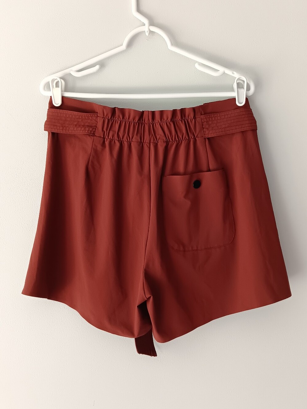 Athleta Skyline Short II Ruffled Belted Relaxed Fit 12" Rise Size 10 Rust Brown - Picture 7 of 15